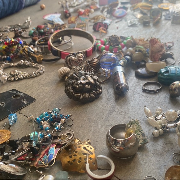 Colorful Assorted Jewelry Collection - Picture 5 of 5